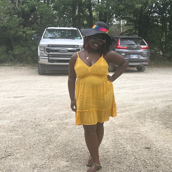 Meet your Posher, Sonsyrea - Picture 2 of 5